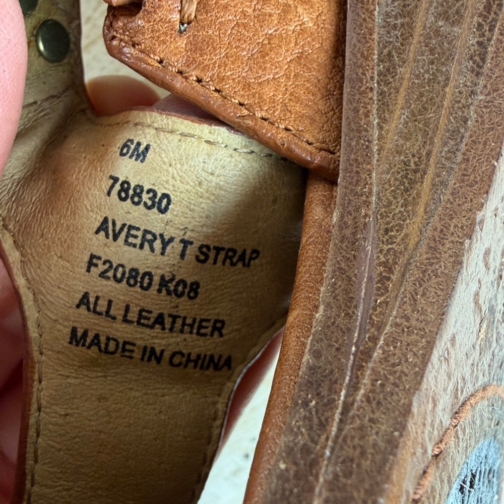 Frye Avery T-Strap Leather Cognac Brown Boho Western Sandals Women’s Size 6 - Picture 8 of 9